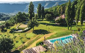 Nikis Resort